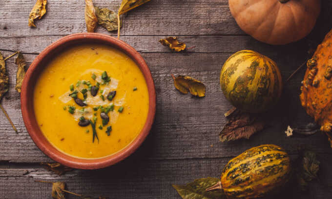 Крем-суп из тыквы – не только вкусное, но и полезное при панкреатите блюдо, которое разрешено в разные периоды болезни