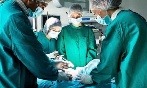 Операция на поджелудочной железе - хирургическое вмешательство повышенной сложности, так как орган является крайне чувствительным и неизвестно, как он будет функционировать после резекции или удаления опухоли